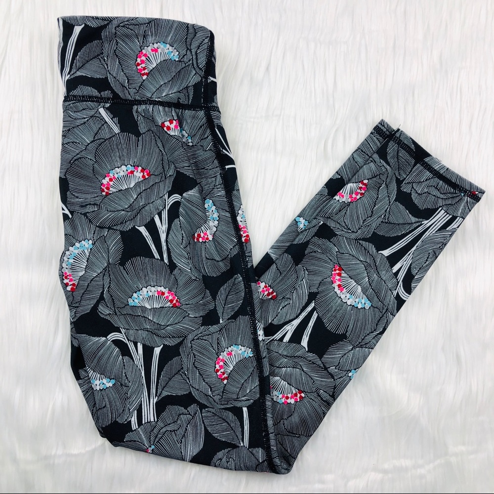 Gap Fit Floral Black Leggings